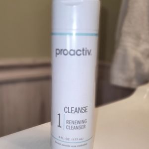 Proactive Renewing Cleanser - PRICE DROP exp date 8/2023